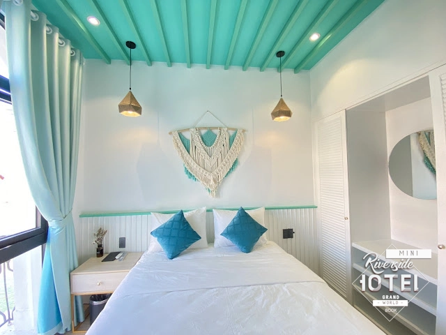 JADE 02 - Phòng double cửa sổ